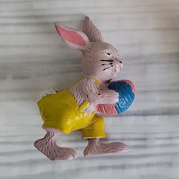 Vintage 70s Bunny Cake Toppers Made Of PVC Set Of 5 - Picture 7 of 9